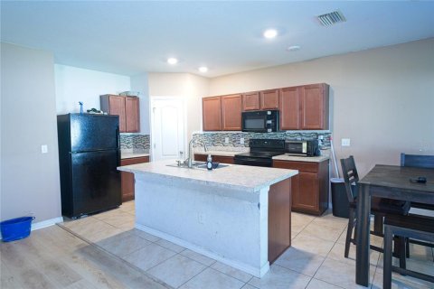 House in Gibsonton, Florida 3 bedrooms, 132.94 sq.m. № 1918348 - photo 8