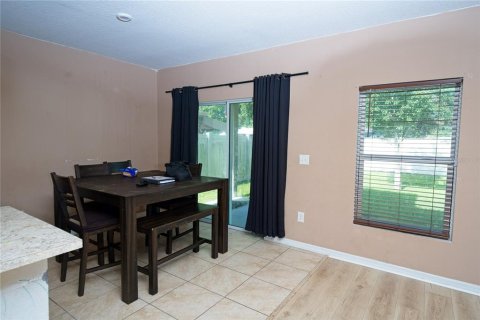 House in Gibsonton, Florida 3 bedrooms, 132.94 sq.m. № 1918348 - photo 10