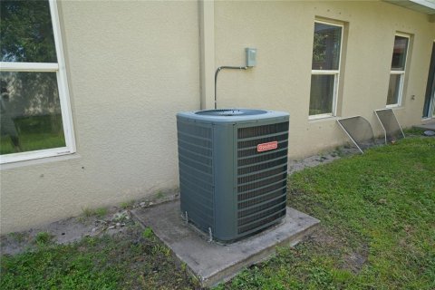 House in Gibsonton, Florida 3 bedrooms, 132.94 sq.m. № 1918348 - photo 24