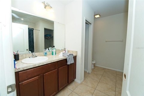 House in Gibsonton, Florida 3 bedrooms, 132.94 sq.m. № 1918348 - photo 12