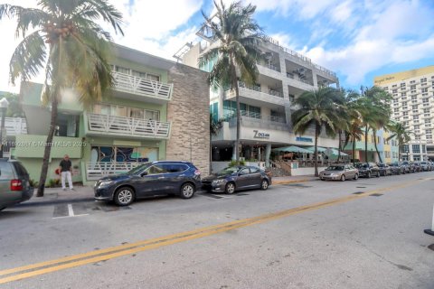 Commercial property in Miami Beach, Florida № 1934182 - photo 21