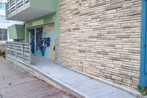 Commercial property in Miami Beach, Florida № 1934182 - photo 13