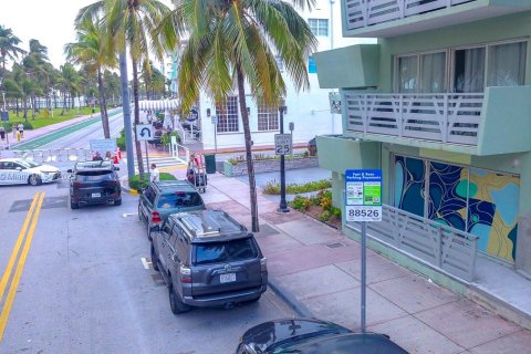 Commercial property in Miami Beach, Florida № 1934182 - photo 10