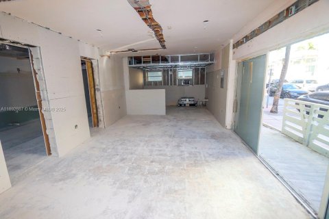 Commercial property in Miami Beach, Florida № 1934182 - photo 27