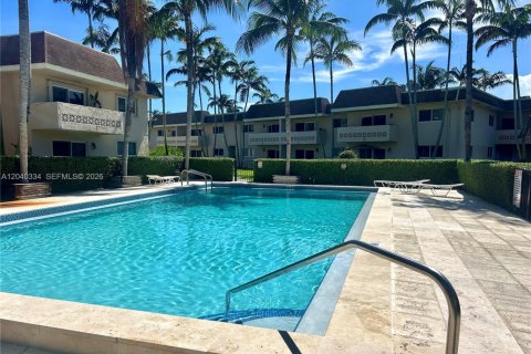Condo in Palmetto Bay, Florida, 1 bedroom  № 2087181 - photo 11