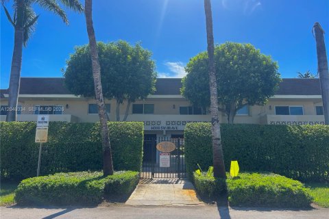 Condo in Palmetto Bay, Florida, 1 bedroom № 2087181