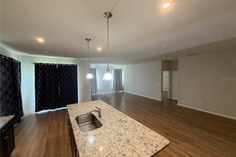 Villa ou maison à louer à Sanford, Floride: 4 chambres, 186.64 m2 № 2415511 - photo 9