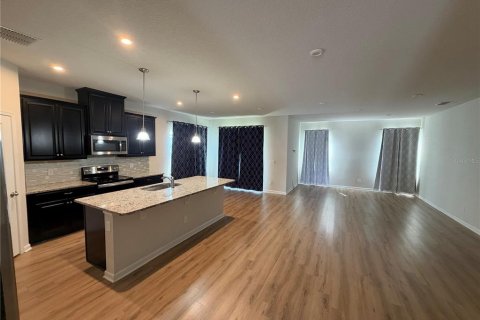 Villa ou maison à louer à Sanford, Floride: 4 chambres, 186.64 m2 № 2415511 - photo 11
