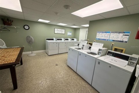 Снять в аренду кондоминиум в Порт-Шарлотт, Флорида 3 комнаты, 59.83м2, № 2218345 - фото 16