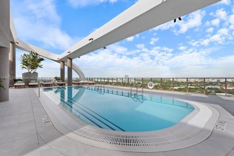 Condominio en venta en Miami, Florida, 4 dormitorios, 330.27 m2 № 1874276 - foto 26