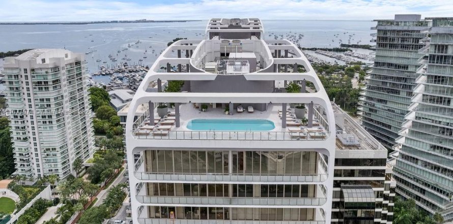 Condominio en Miami, Florida, 4 dormitorios  № 1874276