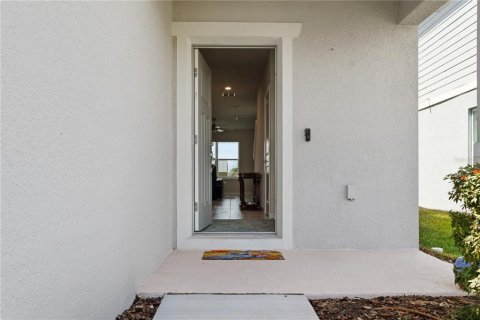 House in Davenport, Florida 4 bedrooms, 204.66 sq.m. № 1592618 - photo 6