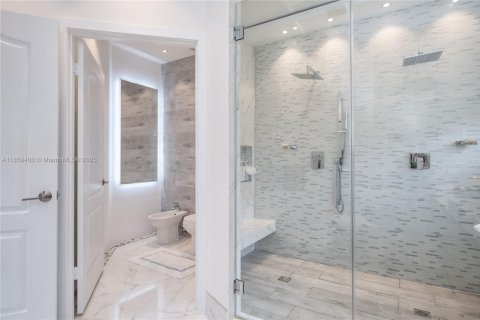Купить виллу или дом в Дорал, Флорида 4 спальни, 223.06м2, № 1889631 - фото 15