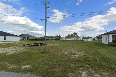 Terrain à Cape Coral, Floride № 2103435