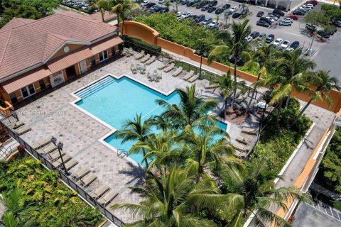 Condo in Miami, Florida, 2 bedrooms  № 2051989 - photo 28