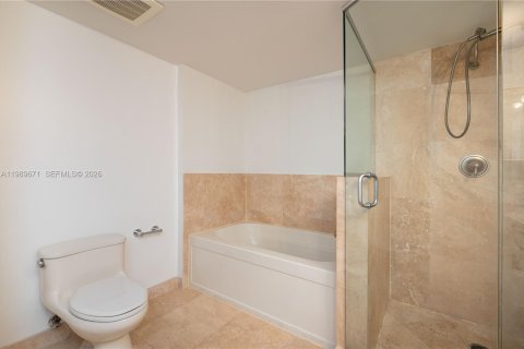 Condo in Miami, Florida, 2 bedrooms  № 2051989 - photo 23
