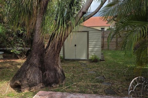 Купить виллу или дом в Майами, Флорида 5 спален, 209.12м2, № 2033391 - фото 25