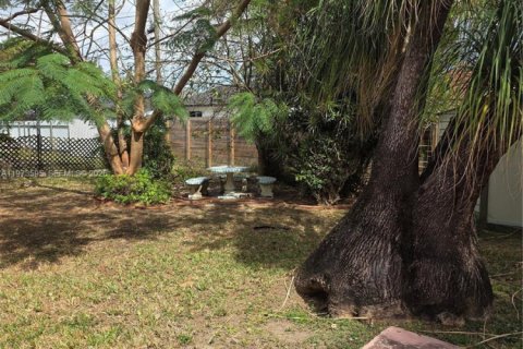 Купить виллу или дом в Майами, Флорида 5 спален, 209.12м2, № 2033391 - фото 24