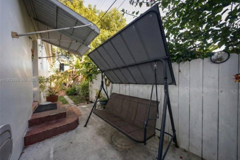 Купить виллу или дом в Майами, Флорида 5 спален, 209.12м2, № 2033391 - фото 4