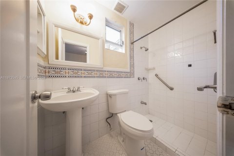 Купить виллу или дом в Майами, Флорида 5 спален, 209.12м2, № 2033391 - фото 14