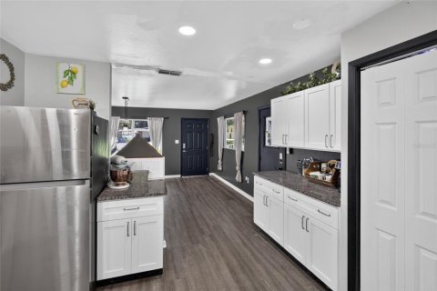 Casa en venta en Brooksville, Florida, 3 dormitorios, 121.14 m2 № 2430613 - foto 6