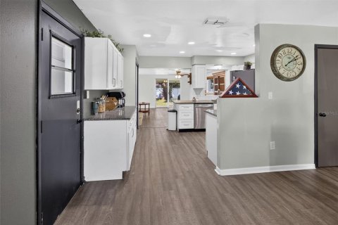 Casa en venta en Brooksville, Florida, 3 dormitorios, 121.14 m2 № 2430613 - foto 5