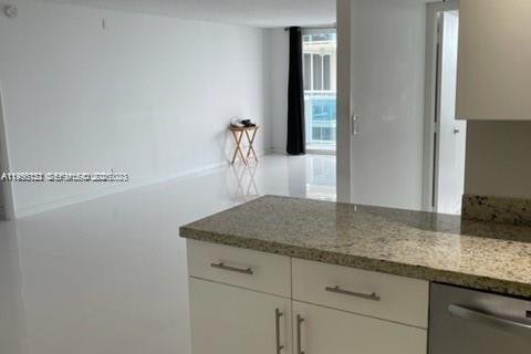 Copropriété à louer à Hollywood, Floride: 1 chambre, 111.67 m2 № 2010964 - photo 4