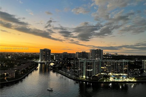 Condo à Hollywood, Floride, 1 chambre  № 2010964