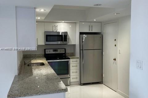 Copropriété à louer à Hollywood, Floride: 1 chambre, 111.67 m2 № 2010964 - photo 3