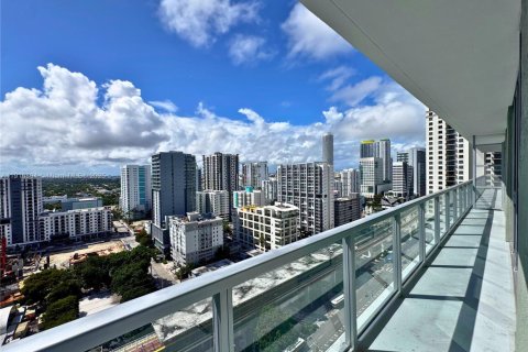 Condominio en venta en Miami, Florida, 2 dormitorios, 102.84 m2 № 1965981 - foto 28