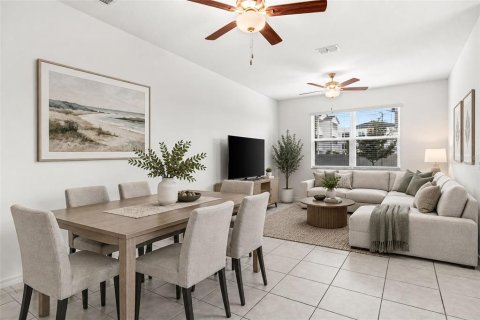 Townhouse in BELMONT in Sun City Center, Florida 3 bedrooms, 172.24 sq.m. № 2379461 - photo 3