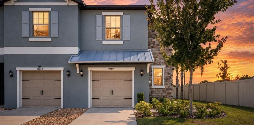Townhouse in BELMONT in Sun City Center, Florida 3 bedrooms, 172.24 sq.m. № 2379461