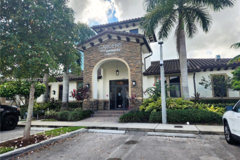 Снять в аренду таунхаус в Майами, Флорида 4 спальни, 163.79м2, № 2050836 - фото 27