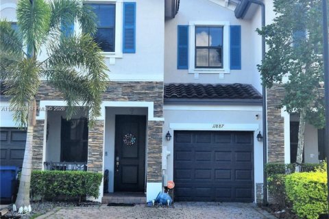 Таунхаус в Майами, Флорида 4 спальни, 163.79м2 № 2050836