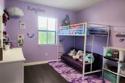 Снять в аренду таунхаус в Майами, Флорида 4 спальни, 163.79м2, № 2050836 - фото 24