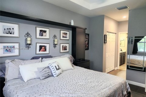 Снять в аренду таунхаус в Майами, Флорида 4 спальни, 163.79м2, № 2050836 - фото 16