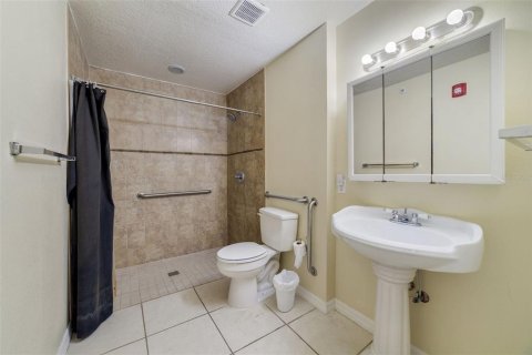 Propiedad comercial en alquiler en Rockledge, Florida, 459.87 m2 № 1808474 - foto 28