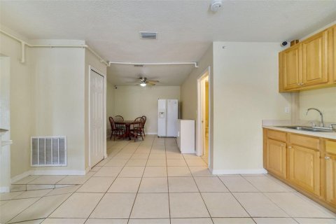 Propiedad comercial en alquiler en Rockledge, Florida, 459.87 m2 № 1808474 - foto 17