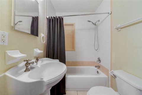 Propiedad comercial en alquiler en Rockledge, Florida, 459.87 m2 № 1808474 - foto 20