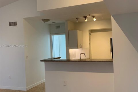 Condo in Miramar, Florida, 2 bedrooms  № 2068590