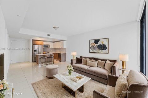 Condo in Doral, Florida, 1 bedroom  № 1939792 - photo 8