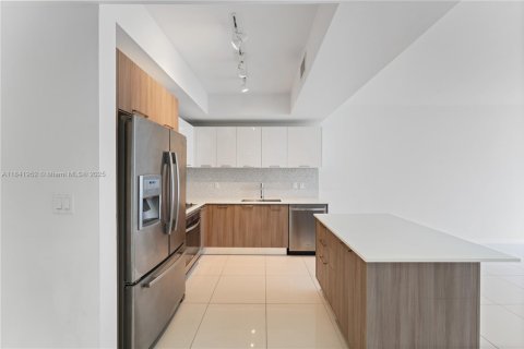 Condo in Doral, Florida, 1 bedroom  № 1939792 - photo 4