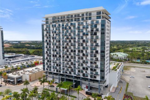 Condo in Doral, Florida, 1 bedroom  № 1939792 - photo 1