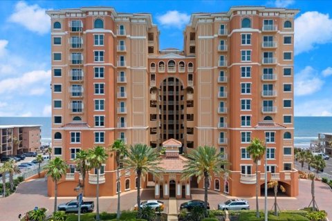 Condo in Daytona Beach, Florida, 3 bedrooms  № 1690862 - photo 1