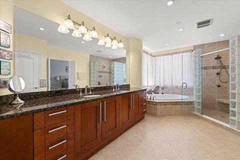 Condo in Daytona Beach, Florida, 3 bedrooms  № 1690862 - photo 14