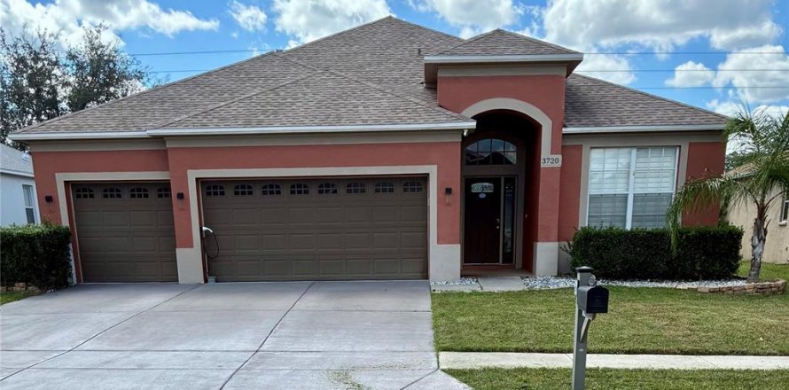 Villa ou maison à Spring Hill, Floride 4 chambres, 210.98 m2 № 2420265