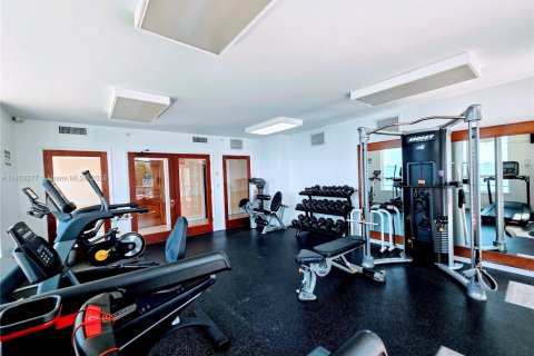 Купить кондоминиум в Норт-Бей-Виллидж, Флорида 2 спальни, 91.42м2, № 1960576 - фото 27