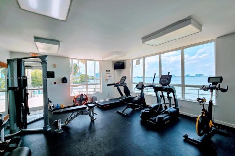 Купить кондоминиум в Норт-Бей-Виллидж, Флорида 2 спальни, 91.42м2, № 1960576 - фото 26