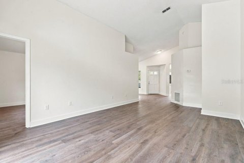 Villa ou maison à vendre à Apopka, Floride: 4 chambres, 148.74 m2 № 2351454 - photo 19