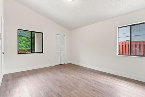 Villa ou maison à vendre à Apopka, Floride: 4 chambres, 148.74 m2 № 2351454 - photo 23